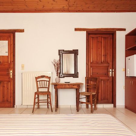 Amnisiades Apartments Karteros Luaran gambar