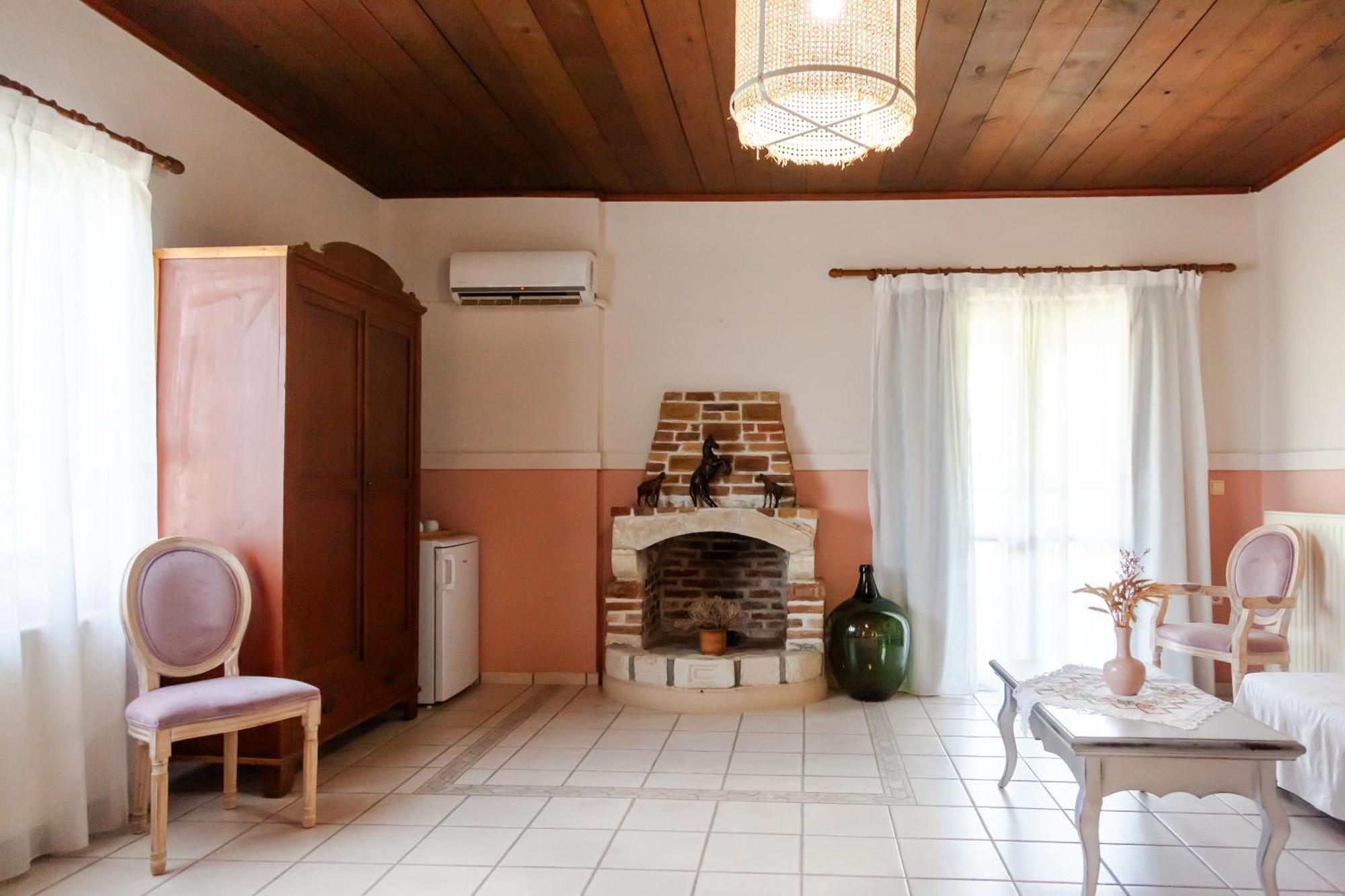 Amnisiades Apartments Karteros Luaran gambar