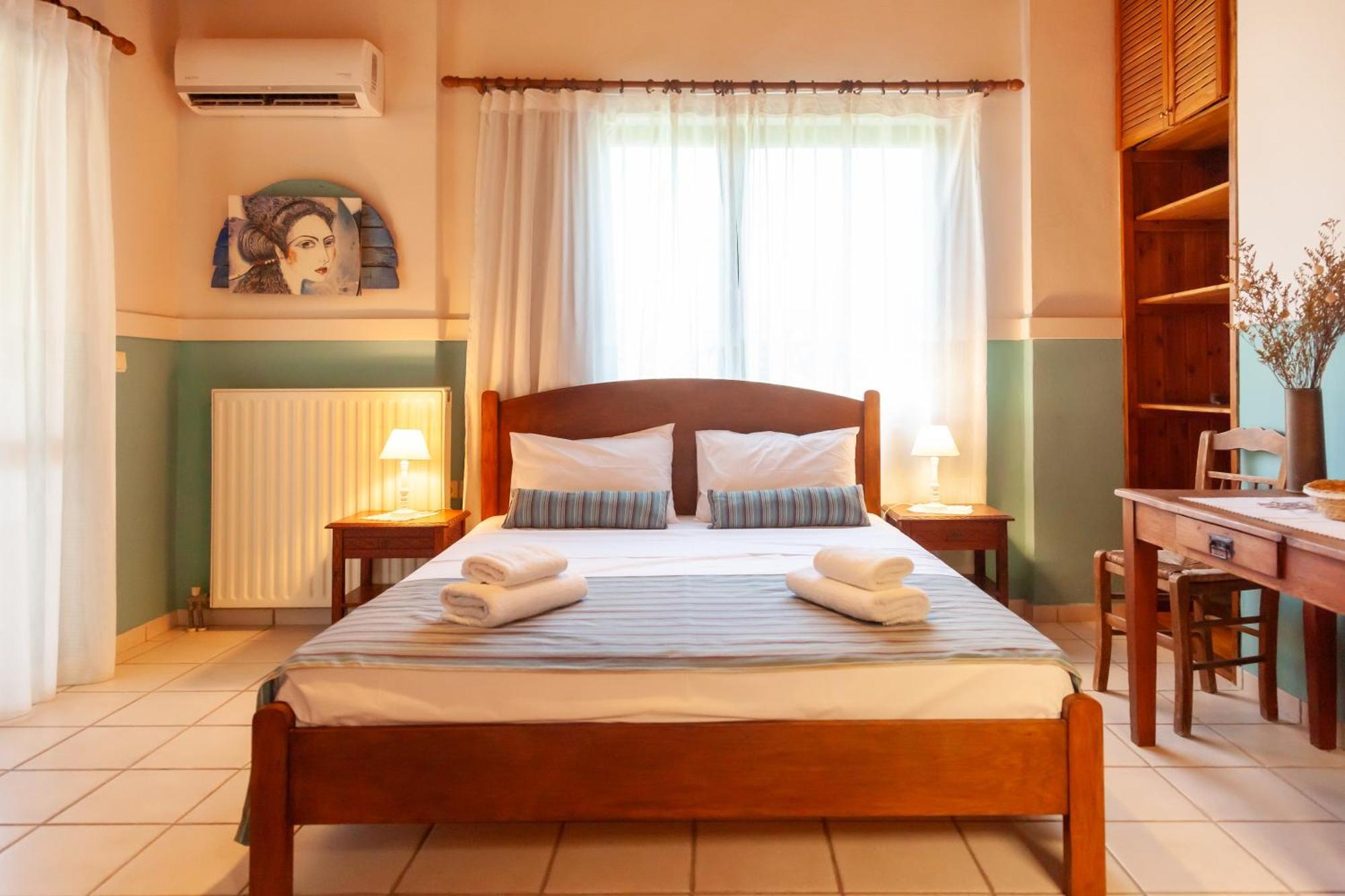 Amnisiades Apartments Karteros Luaran gambar
