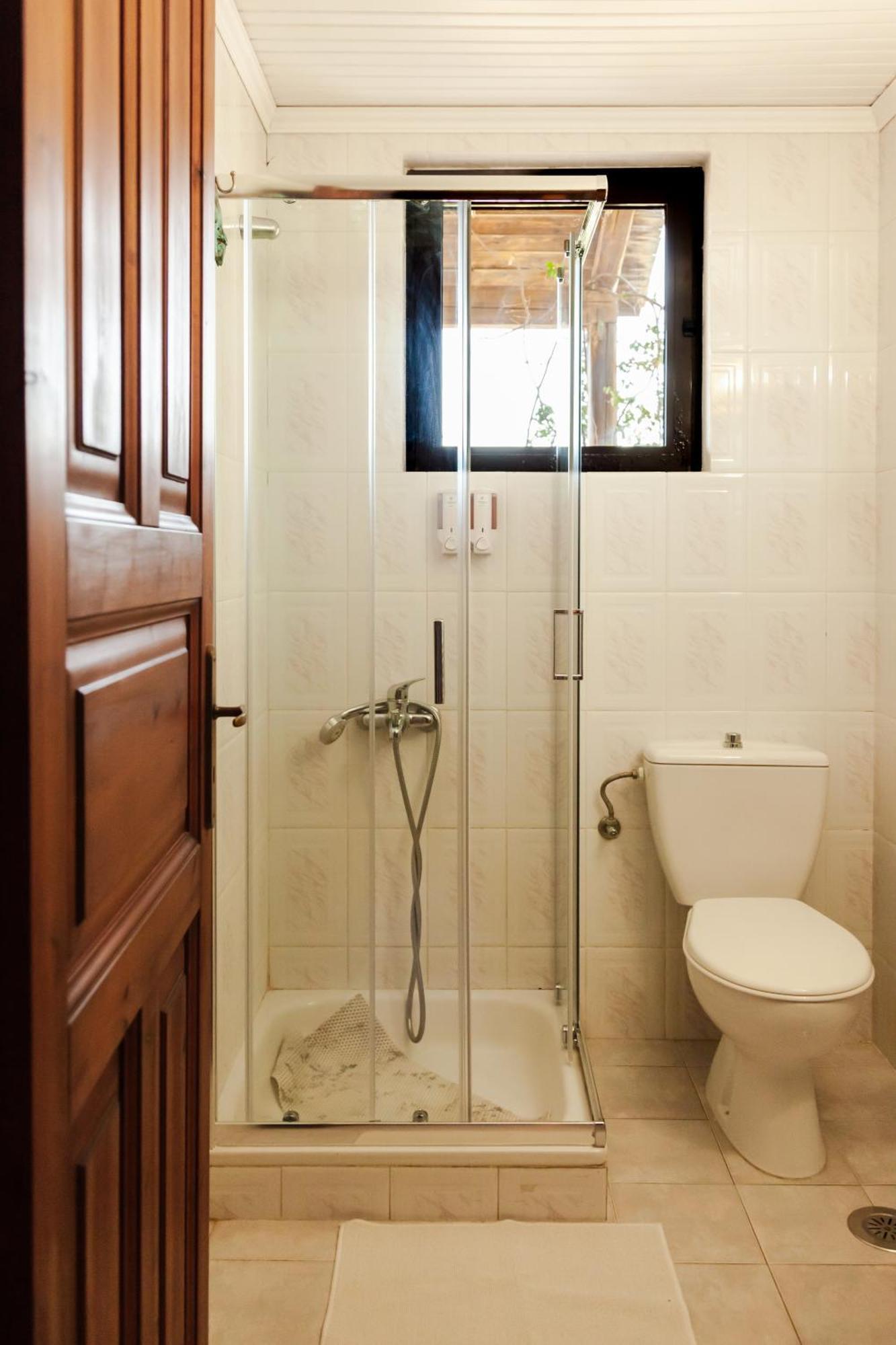 Amnisiades Apartments Karteros Luaran gambar