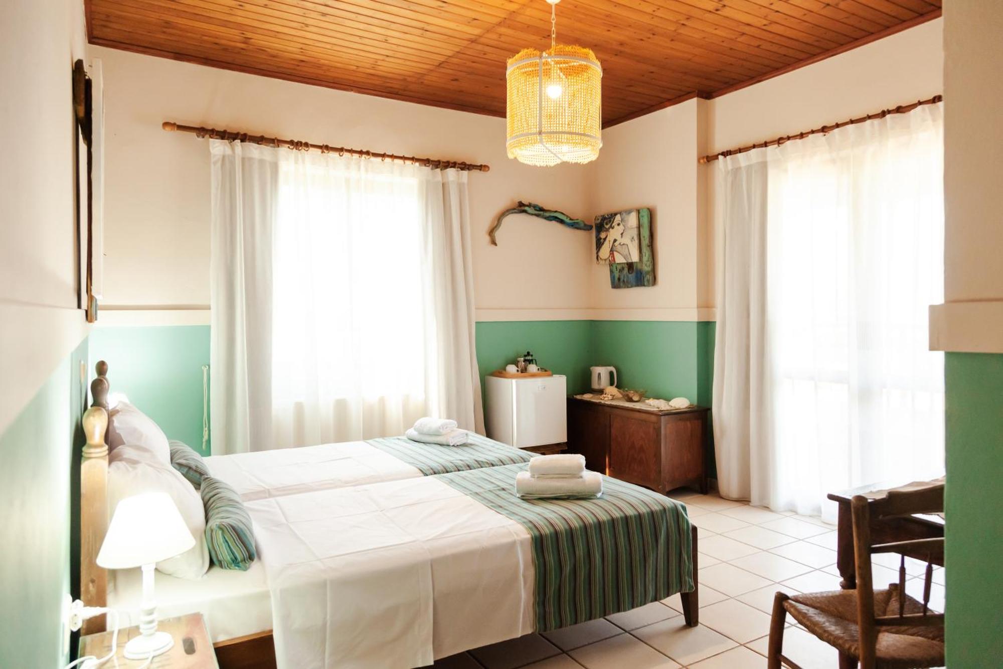 Amnisiades Apartments Karteros Luaran gambar