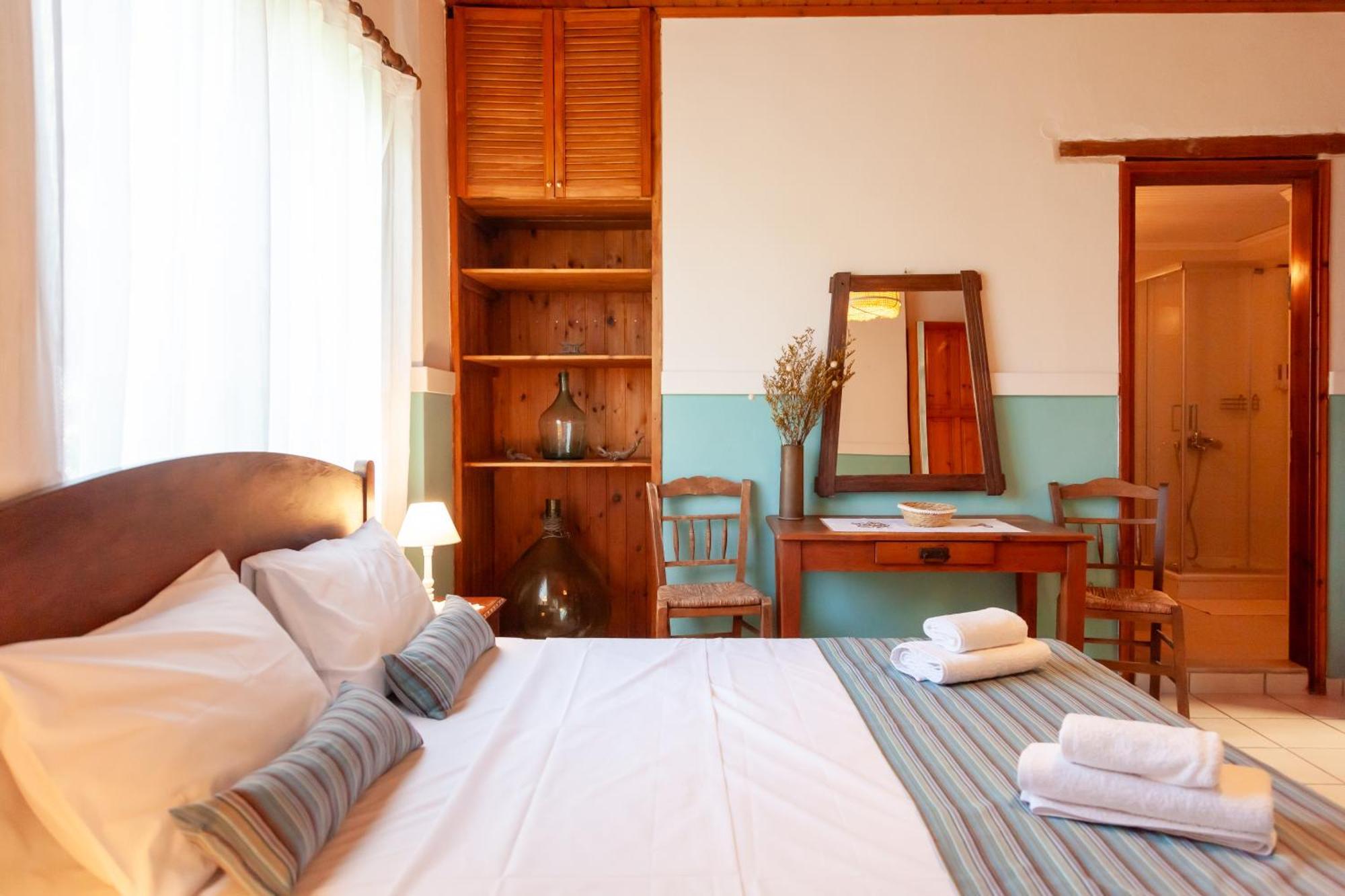 Amnisiades Apartments Karteros Luaran gambar