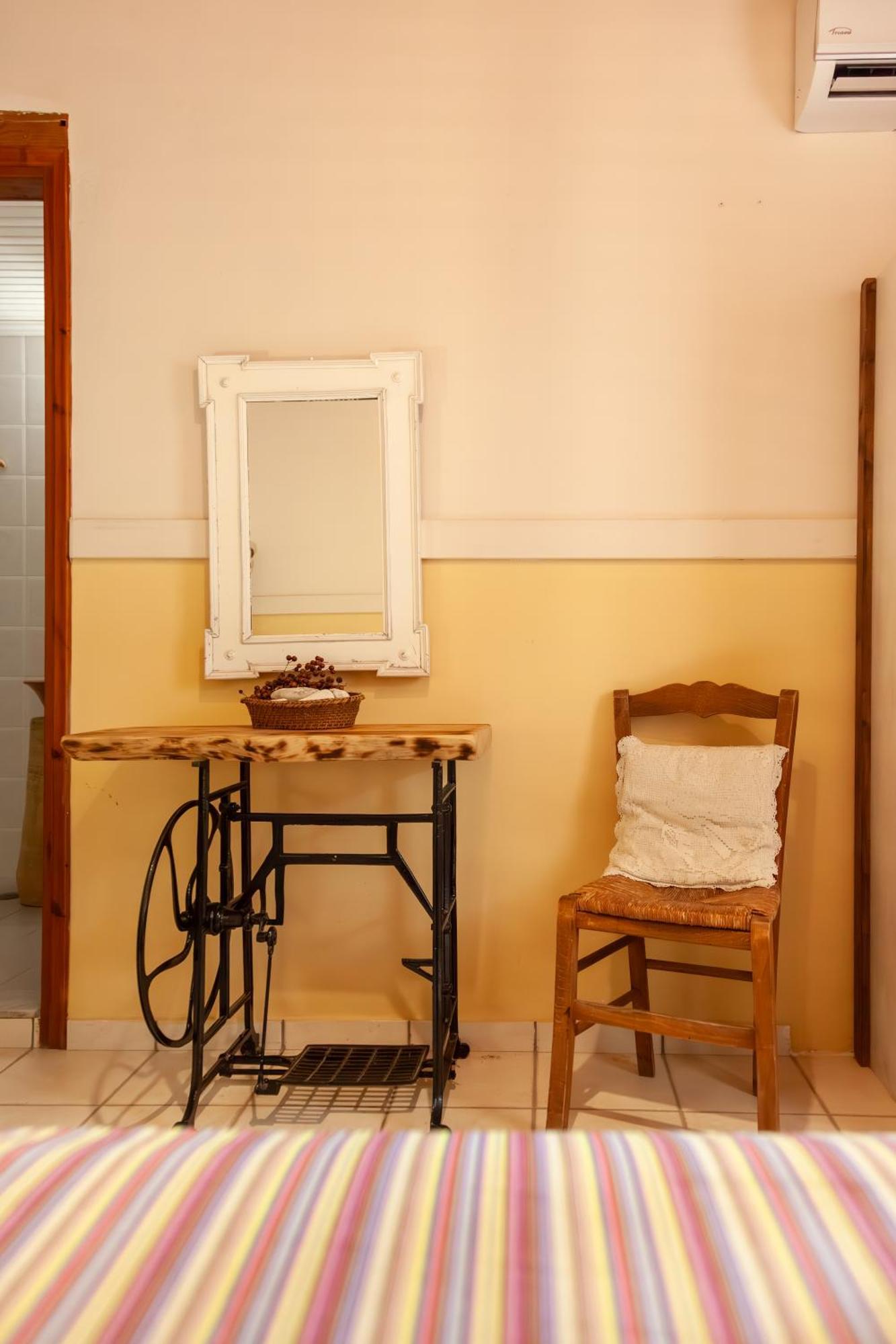 Amnisiades Apartments Karteros Luaran gambar