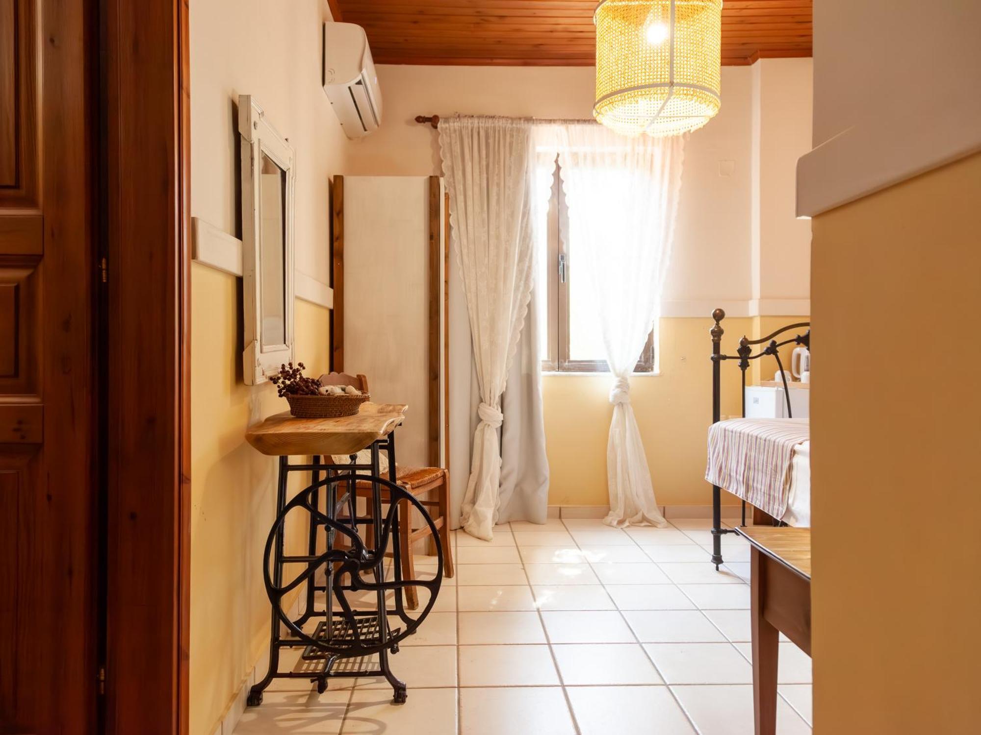 Amnisiades Apartments Karteros Luaran gambar